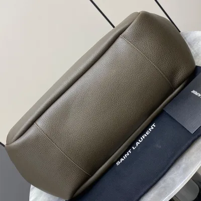 YSL LE 5 A 7 BEA IN GRAINED LEATHER