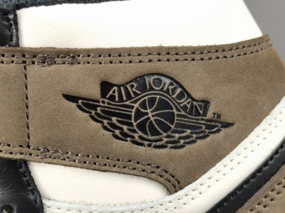Jordan 1 Retro High Dark Mocha