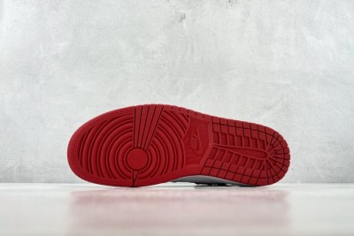 Jordan 1 Retro High OG Heritage