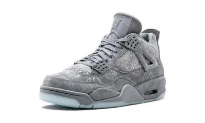 Jordans 4 X KAWS Gray 930155-003