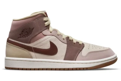 Jordan 1 Mid SE  DO7440-821