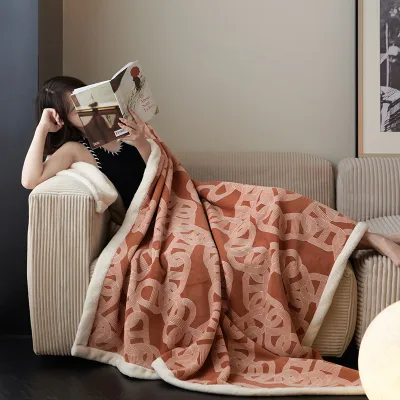 Double-sided thickened ton ton velvet composite blanket
