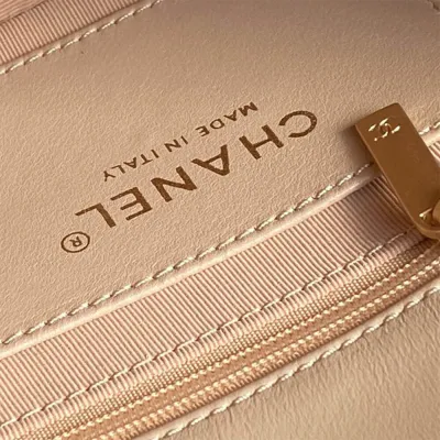 CHANEL Small Flap Bag(high-end grade)