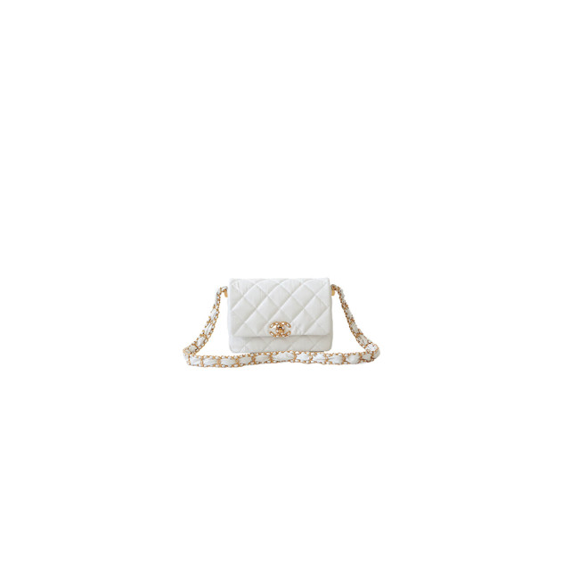 CHANEL MINI FLAP