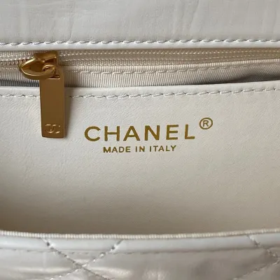 CHANEL MINI FLAP