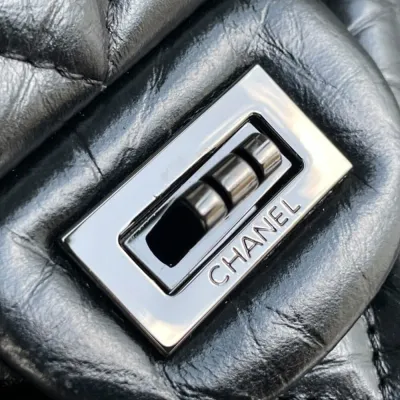 CHANEL LARGE 2.55 HANDBAGG