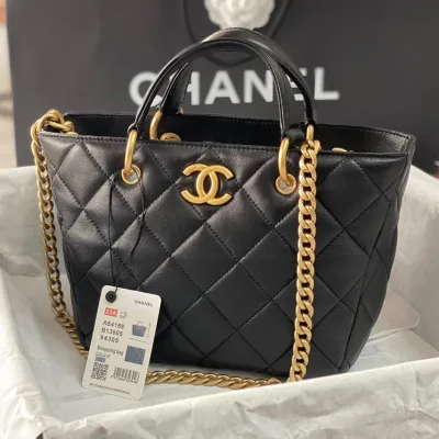 CHANEL SHOPPING BAG