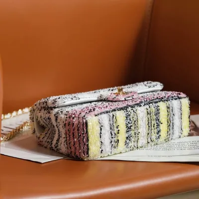CHANEL SMALL FLAP BAG