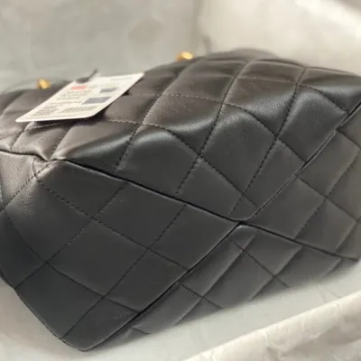 CHANEL SHOPPING BAG
