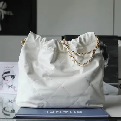 CHANEL 22 HANDBAG