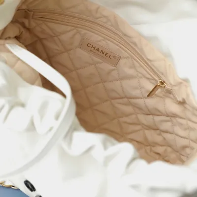 CHANEL 22 HANDBAG