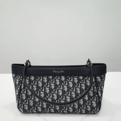 MEDIUM DIOR KEY BAG