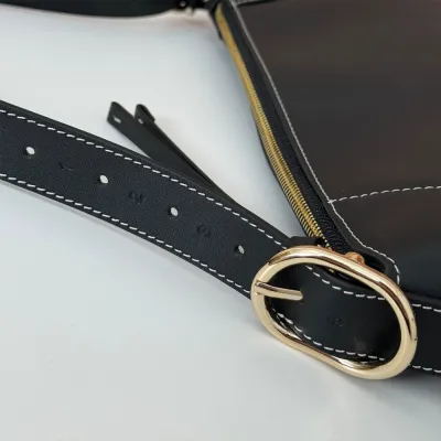 GG Emblem medium shoulder bag