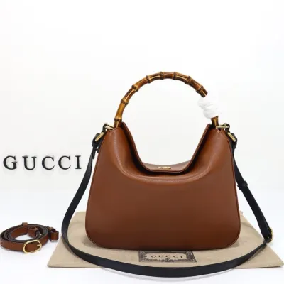 GUCCI DIANA MEDIUM SHOULDER BAG