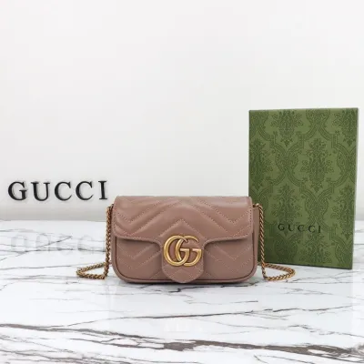 GG Marmont matelasse leather super mini bag