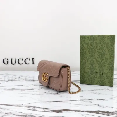 GG Marmont matelasse leather super mini bag