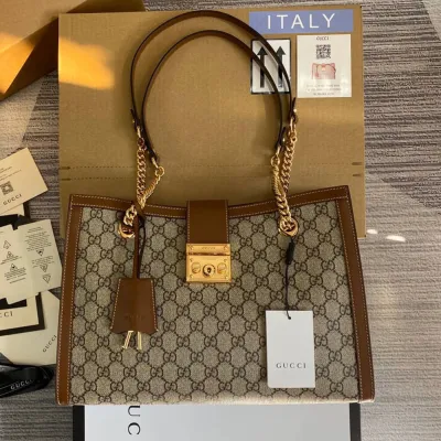 Padlock medium GG shoulder bag