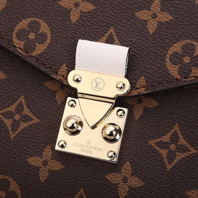 LV Pochette Metis Handbag