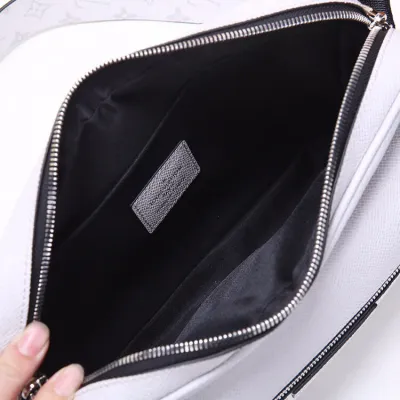 LV Outdoor Messenger