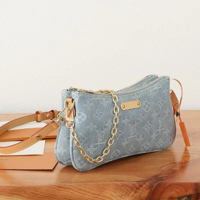LV Liv Pochette
