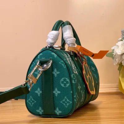 LV Keepall Bandouliere 25