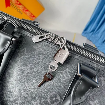 LV Keepall Bandouliere 55