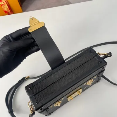 LV Petite Malle