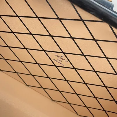 LV Petite Malle