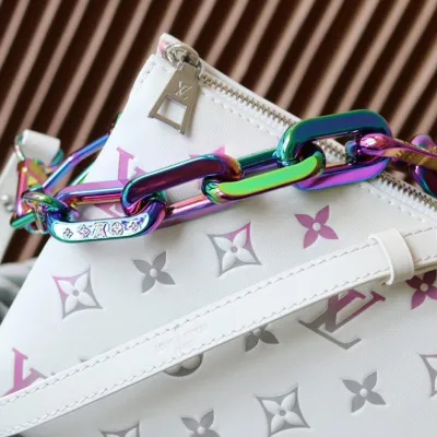 LV Coussin BB