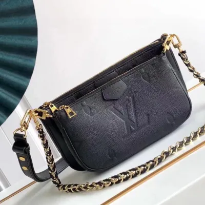 LV Pochette Accessoires