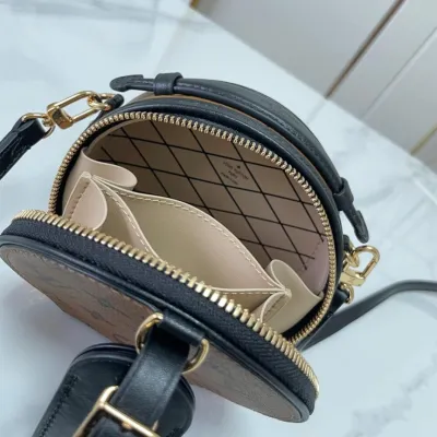 LV Boite Chapeau Souple MM