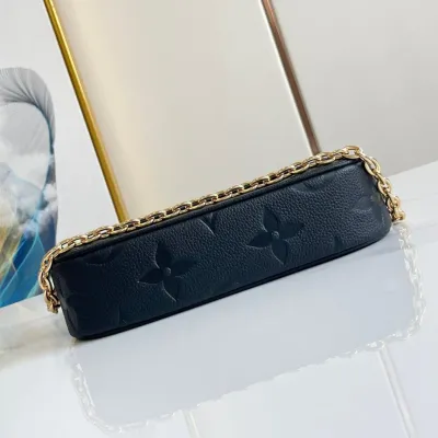 LV Wallet On Chain Ivy