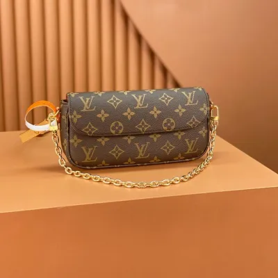 LV Wallet On Chain Ivy