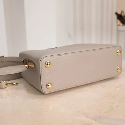 LV   Capucines MM