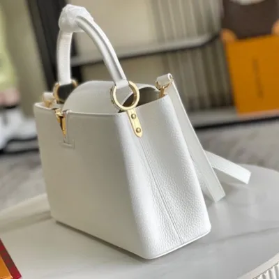 LV   Capucines MM