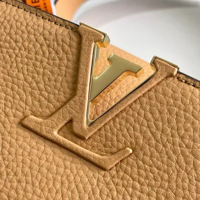 LV   Capucines MM