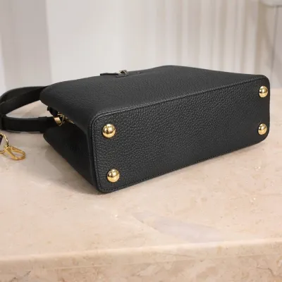 LV  Capucines MM