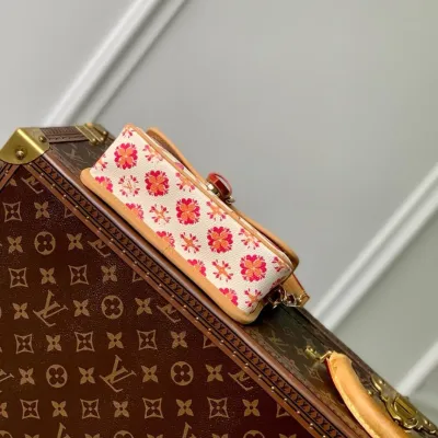 LV Nano Diane