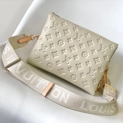 LV Coussin PM