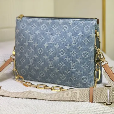 LV Coussin PM