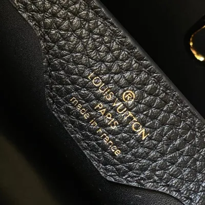 LV Capucines BB