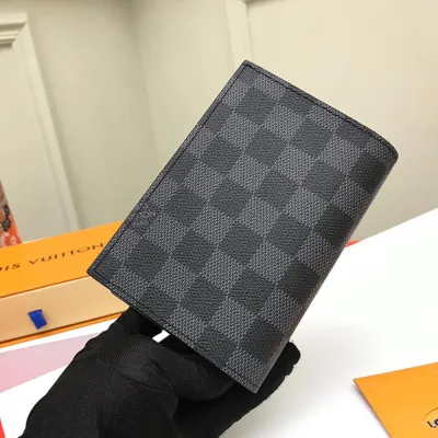 LV PASSPORT COVER