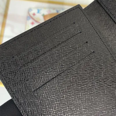 LV PASSPORT COVER